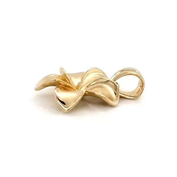 Estate Pendant Image 2 Mark Jewellers La Crosse, WI