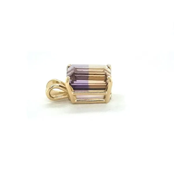 Estate Pendant Image 2 Mark Jewellers La Crosse, WI