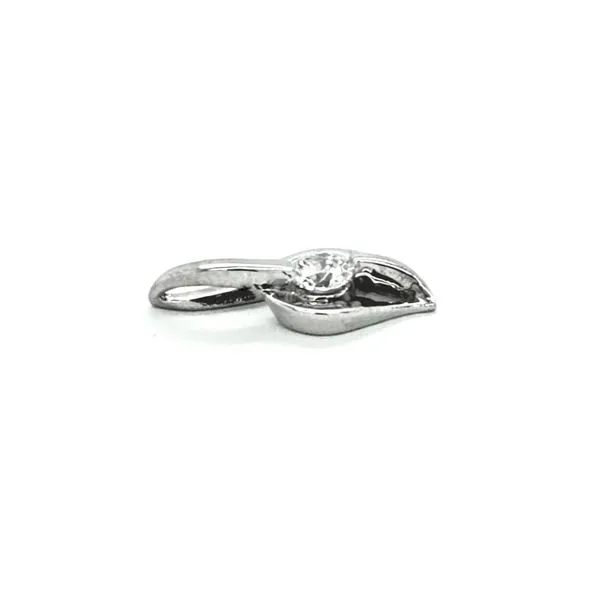 Estate Pendant Image 2 Mark Jewellers La Crosse, WI