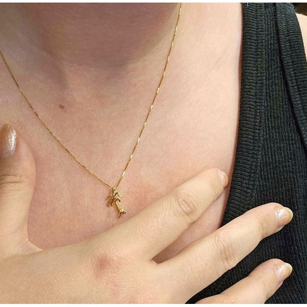 Estate Yellow Gold Palm Tree Pendant Image 3 Mark Jewellers La Crosse, WI