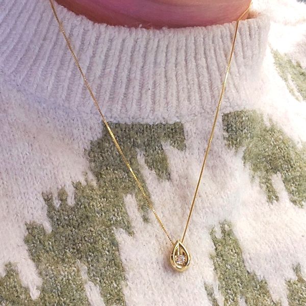 Estate Yellow Gold Diamond Pendant Image 3 Mark Jewellers La Crosse, WI