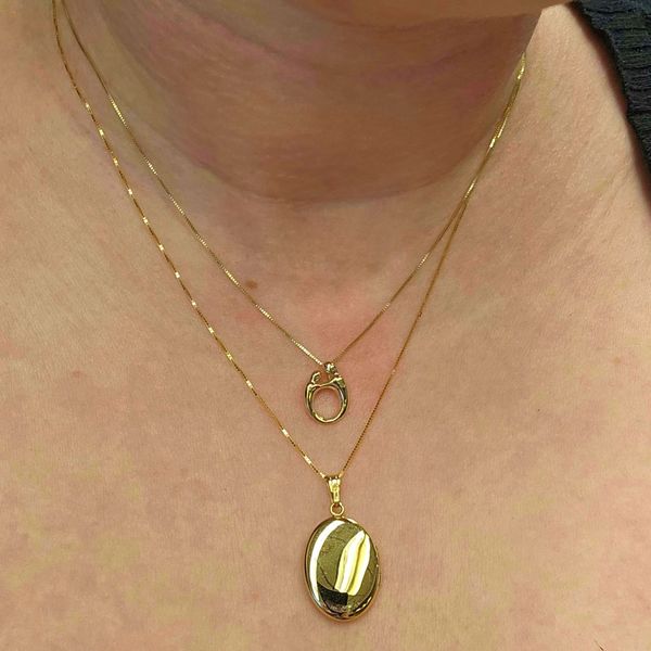 Estate Yellow Gold Mother & Child Pendant Image 2 Mark Jewellers La Crosse, WI