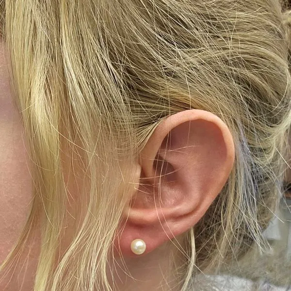 Estate Yellow Gold Freshwater Pearl Stud Earrings Image 2 Mark Jewellers La Crosse, WI