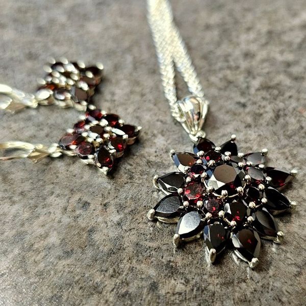Estate Sterling Drop Earrings Image 2 Mark Jewellers La Crosse, WI