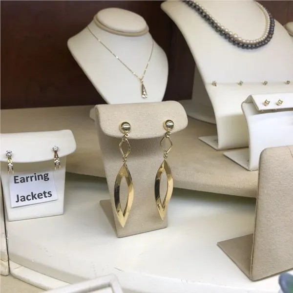 Estate Earrings Image 3 Mark Jewellers La Crosse, WI