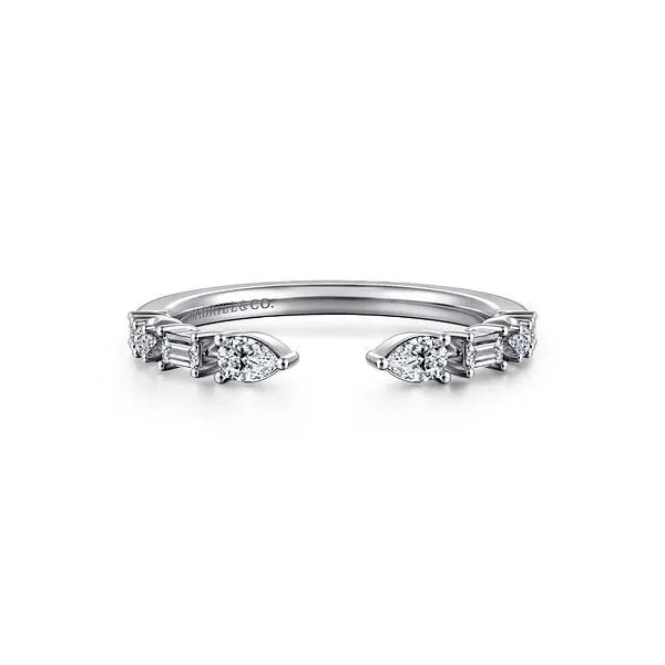 Anniversary Ring Mathew Jewelers, Inc. Zelienople, PA