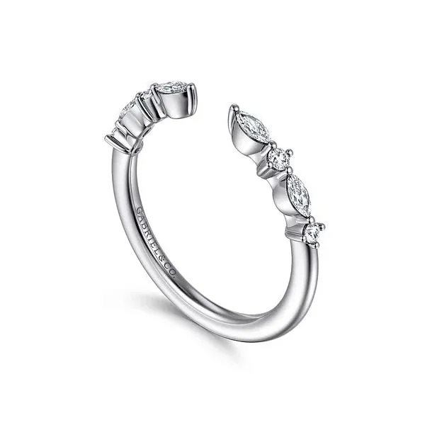 Anniversary Ring Image 2 Mathew Jewelers, Inc. Zelienople, PA