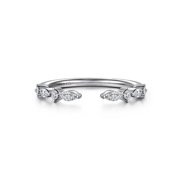 Anniversary Ring Mathew Jewelers, Inc. Zelienople, PA