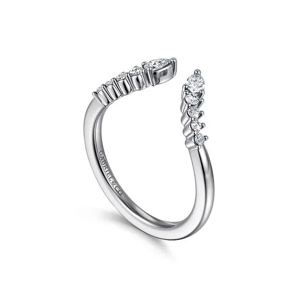 Anniversary Ring Image 2 Mathew Jewelers, Inc. Zelienople, PA