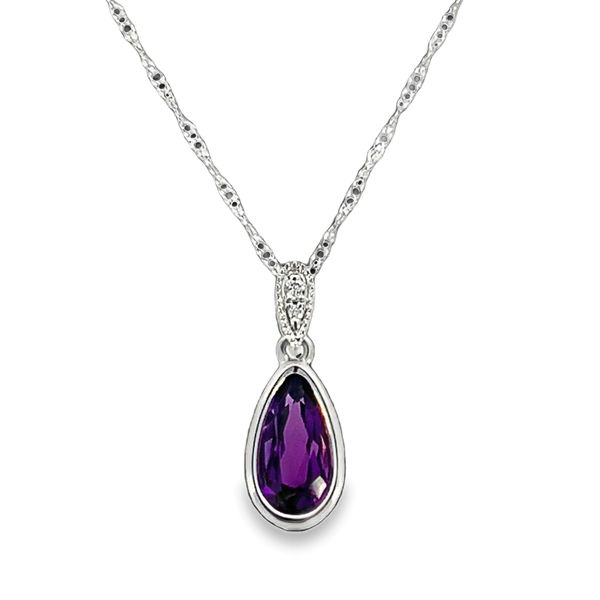 Pendant Mathew Jewelers, Inc. Zelienople, PA