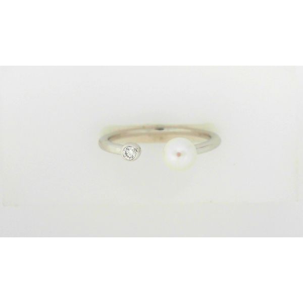 Pearl Ring McGee & Company Fine Jewelers Greenwood, IN