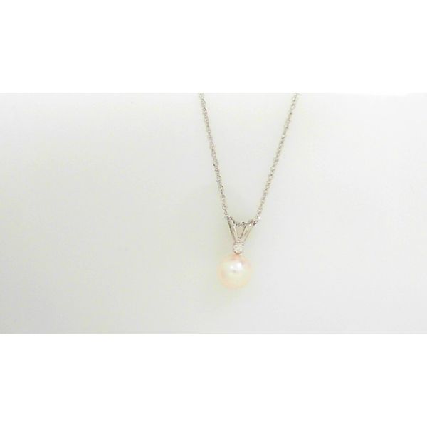 Pearl Strand Image 2 McGee & Company Fine Jewelers Greenwood, IN
