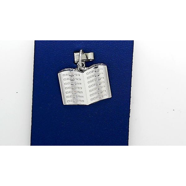 Silver Necklace/Pendant McGee & Company Fine Jewelers Greenwood, IN
