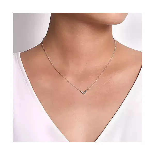 Pendant Image 2 Mees Jewelry Chillicothe, OH