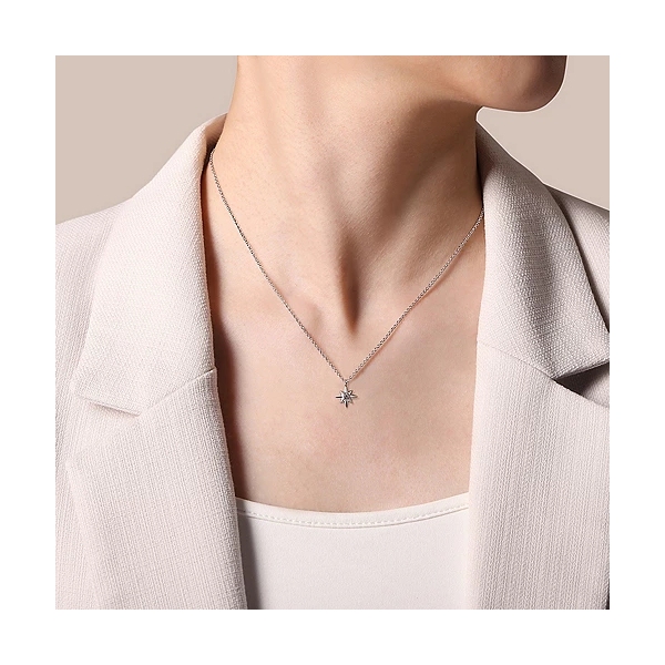 Silver Pendant Image 2 Mees Jewelry Chillicothe, OH