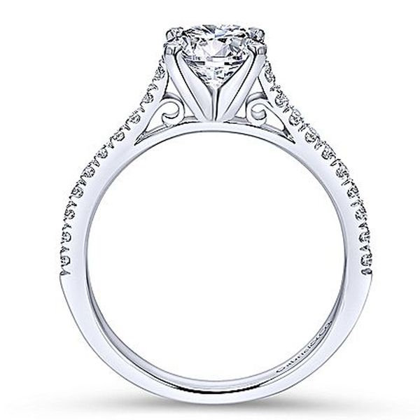Shared Prong Diamond Ring | 100-01174 | Meigs Jewelry
