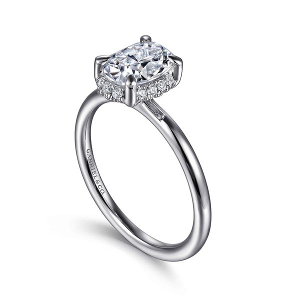 14KW .08CTW TILT OVAL DIA HALO SEMI MOUNT FOR 8X5.5MM SZ6.5 W/CZ
 
SERIAL# S1962731 Image 2 Meigs Jewelry Tahlequah, OK
