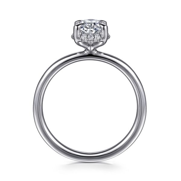 14KW .08CTW TILT OVAL DIA HALO SEMI MOUNT FOR 8X5.5MM SZ6.5 W/CZ
 
SERIAL# S1962731 Image 3 Meigs Jewelry Tahlequah, OK
