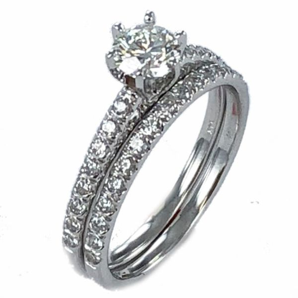 Round Shared Prong Wedding Set | 105-00864 | Meigs Jewelry ...