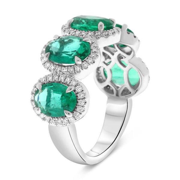 Emerald & Diamond Oval Halo Ring Image 3 Meigs Jewelry Tahlequah, OK