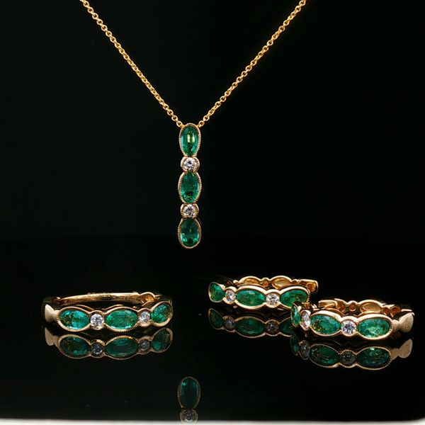 14KY .08DTW/.57EMERALD 3OV VERT BAR NECKLACE Image 3 Meigs Jewelry Tahlequah, OK