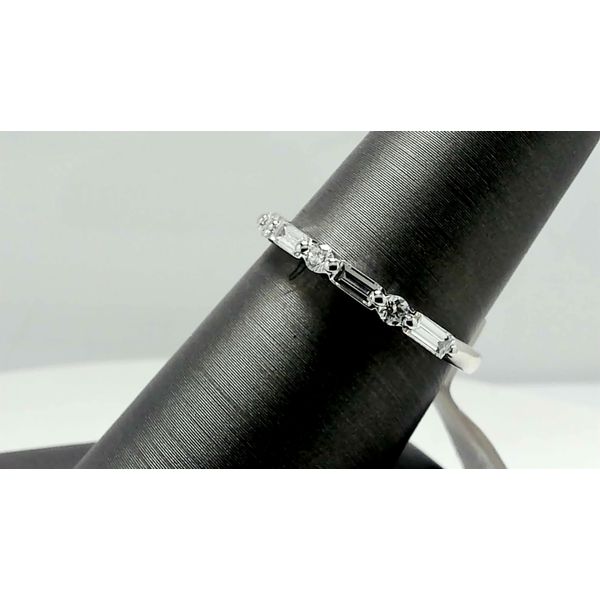Women's Wedding Band Image 2 Mesa Jewelers Grand Junction, CO