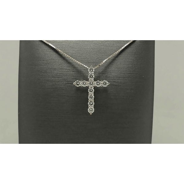 Diamond Pendant Image 2 Mesa Jewelers Grand Junction, CO