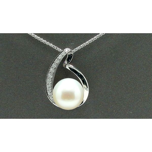 Pearl Pendant Mesa Jewelers Grand Junction, CO
