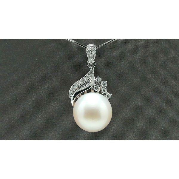 Pearl Pendant Mesa Jewelers Grand Junction, CO