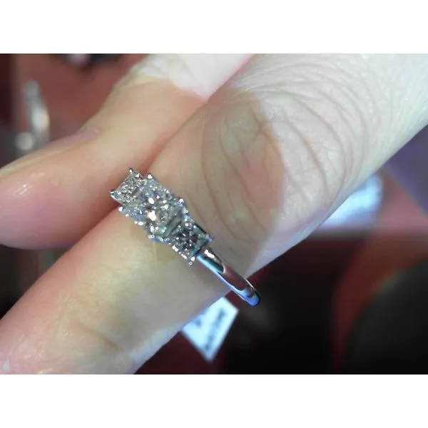 Engagement Ring Meyers Jewelers Grove City, OH