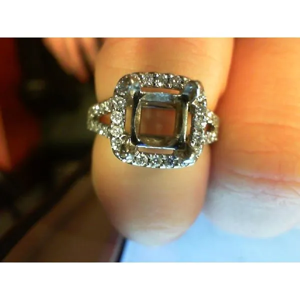 Semi-Mount Meyers Jewelers Grove City, OH