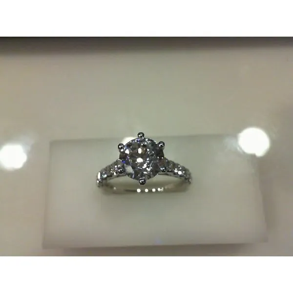 Semi-Mount Meyers Jewelers Grove City, OH