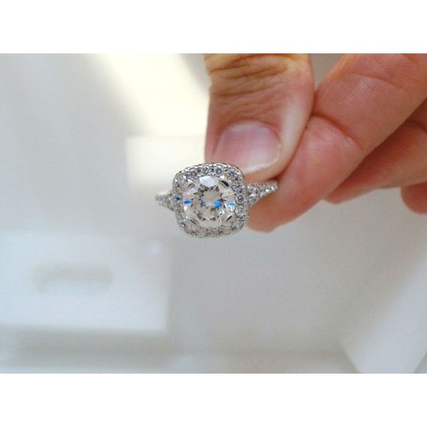 Semi-Mount Meyers Jewelers Grove City, OH