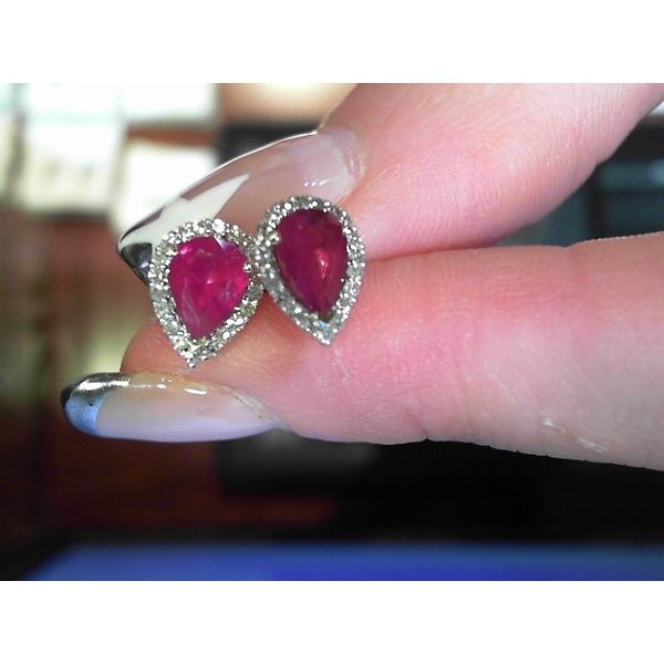 Earring Meyers Jewelers Grove City, OH