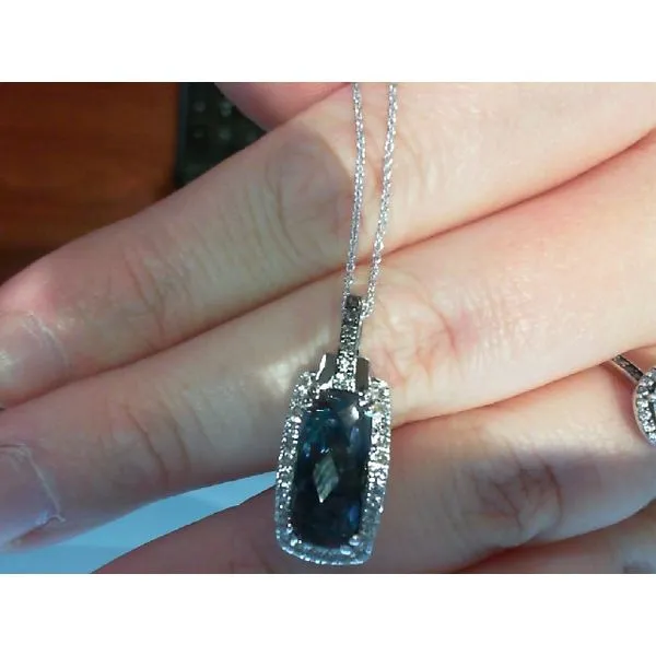 Pendant Meyers Jewelers Grove City, OH