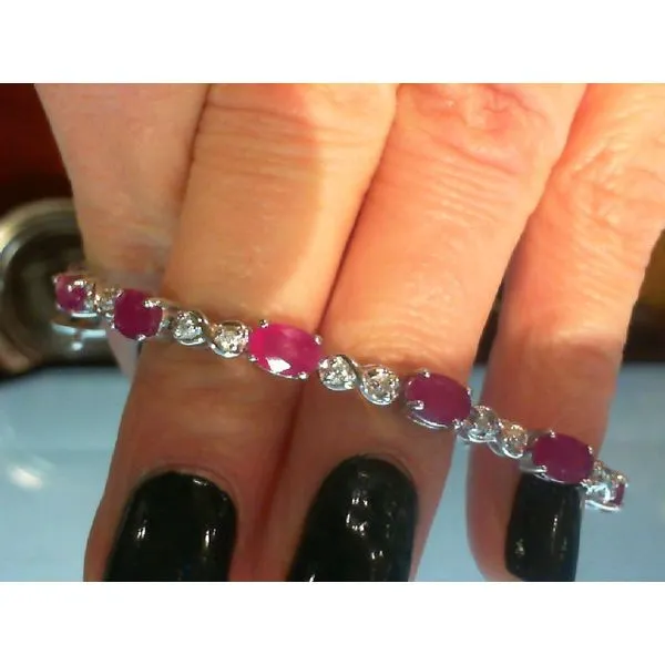 Bracelet Meyers Jewelers Grove City, OH