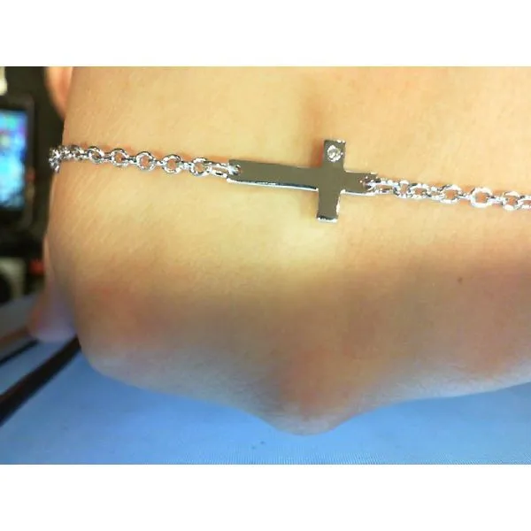 Silver Pendant with diamonds Meyers Jewelers Grove City, OH
