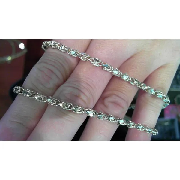 gold chains Meyers Jewelers Grove City, OH