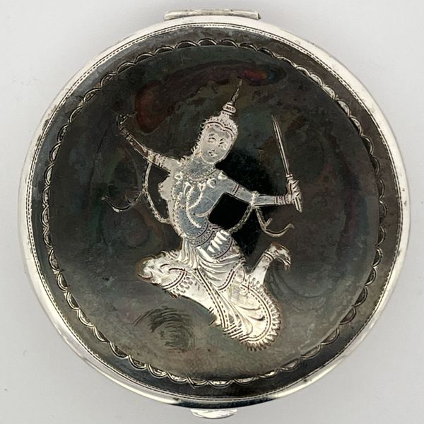 Vintage 1940's Siam Silver And Black Niello Compact Case Midtown Jewelers Herndon, VA