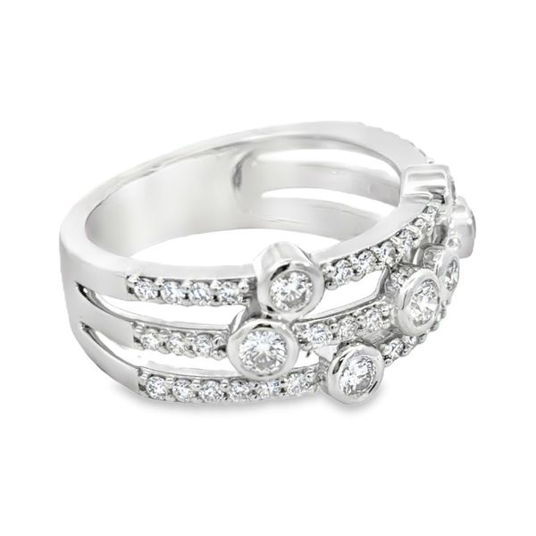 Lab Grown Diamond Ring Image 2 Miner's Den Jewelers Royal Oak, MI