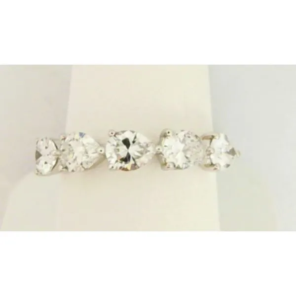 Lab Grown Diamond Ring Miner's Den Jewelers Royal Oak, MI