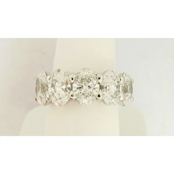 Lab Grown Diamond Ring Miner's Den Jewelers Royal Oak, MI