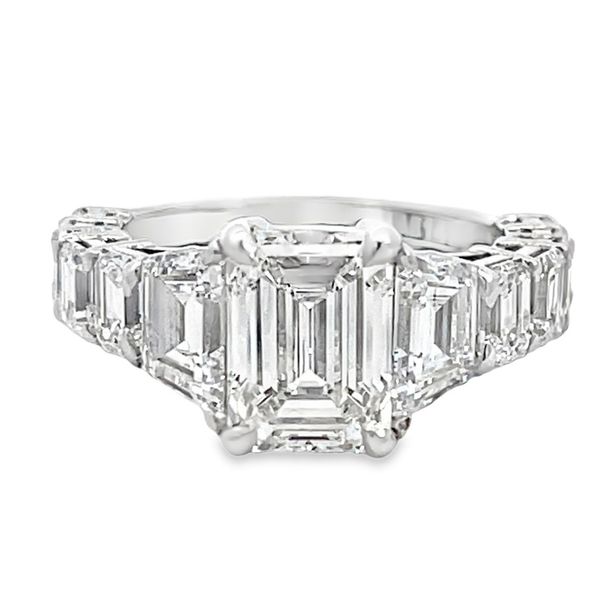 Lab Grown Diamond Ring Miner's Den Jewelers Royal Oak, MI