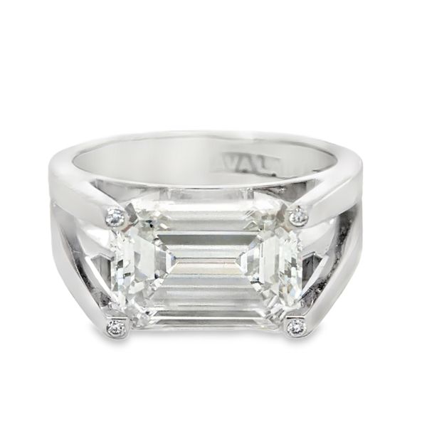 Lab Grown Diamond Ring Miner's Den Jewelers Royal Oak, MI