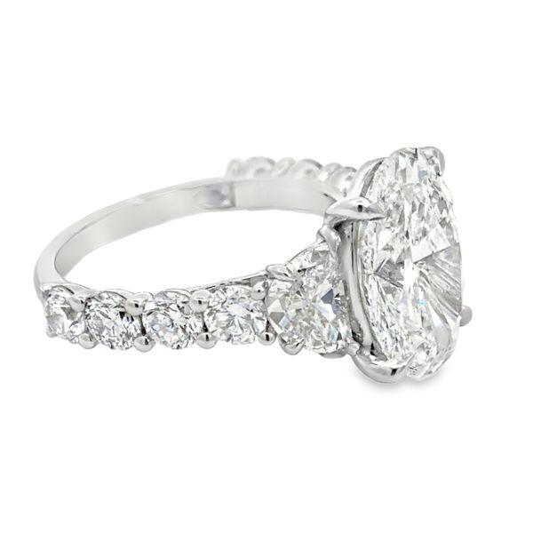 Lab Grown Diamond Ring Image 2 Miner's Den Jewelers Royal Oak, MI