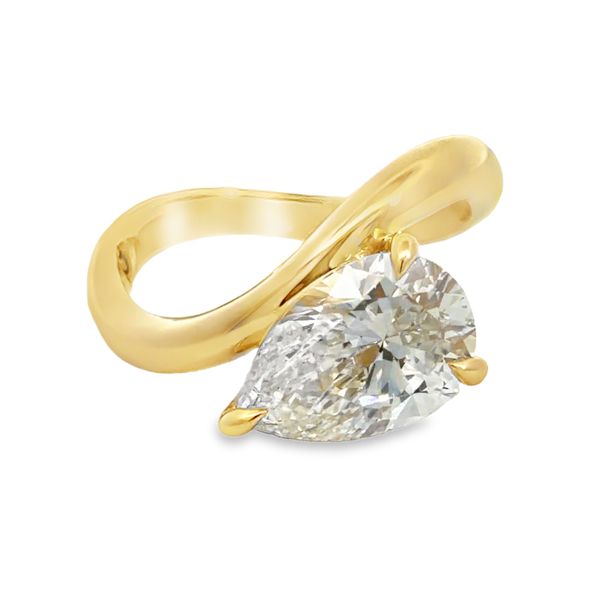 Lab Grown Diamond Ring Miner's Den Jewelers Royal Oak, MI