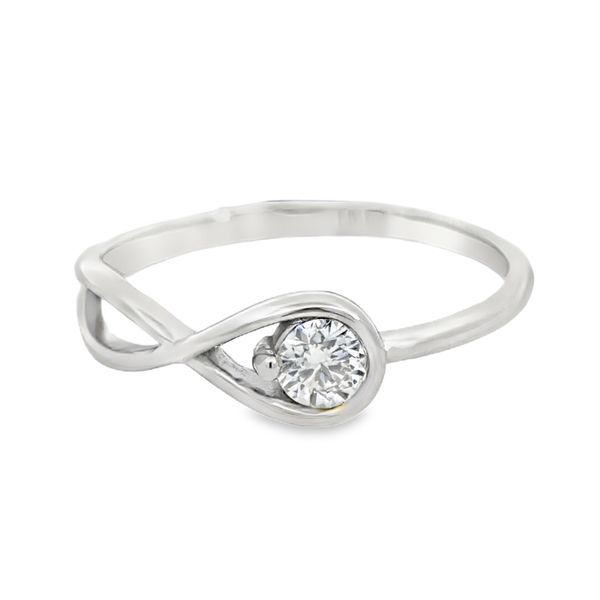 Lab Grown Diamond Ring Miner's Den Jewelers Royal Oak, MI