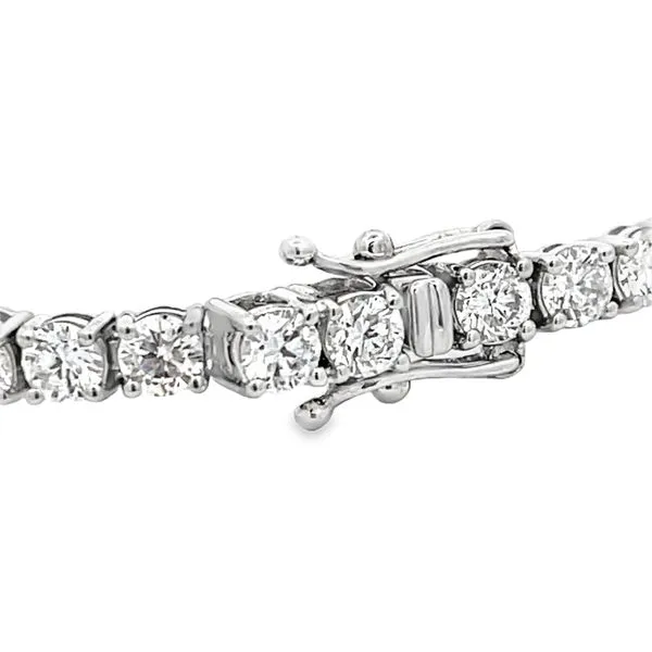 Lab Grown Diamond Bracelet Image 2 Miner's Den Jewelers Royal Oak, MI