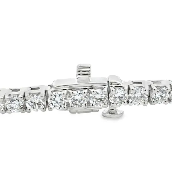 Lab Grown Diamond Bracelet Image 3 Miner's Den Jewelers Royal Oak, MI