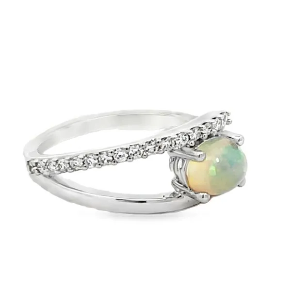 Colored Gemstone Ring Image 2 Miner's Den Jewelers Royal Oak, MI